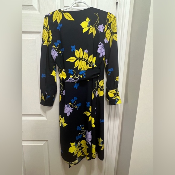 Beautiful summer wrap around dress from Halogen - Picture 2 of 3